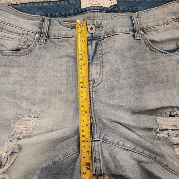 Light wash, distressed Torrid jean shorts size 16. - Picture 7 of 8